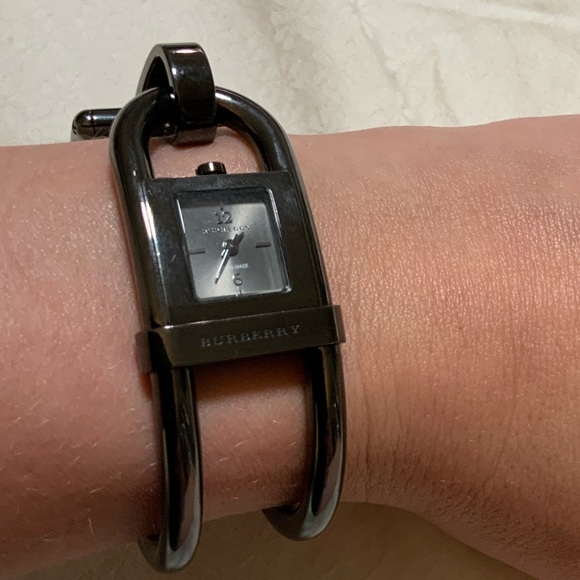 Burberry bungle gun metal watch Bu4905 - Picture 6 of 16
